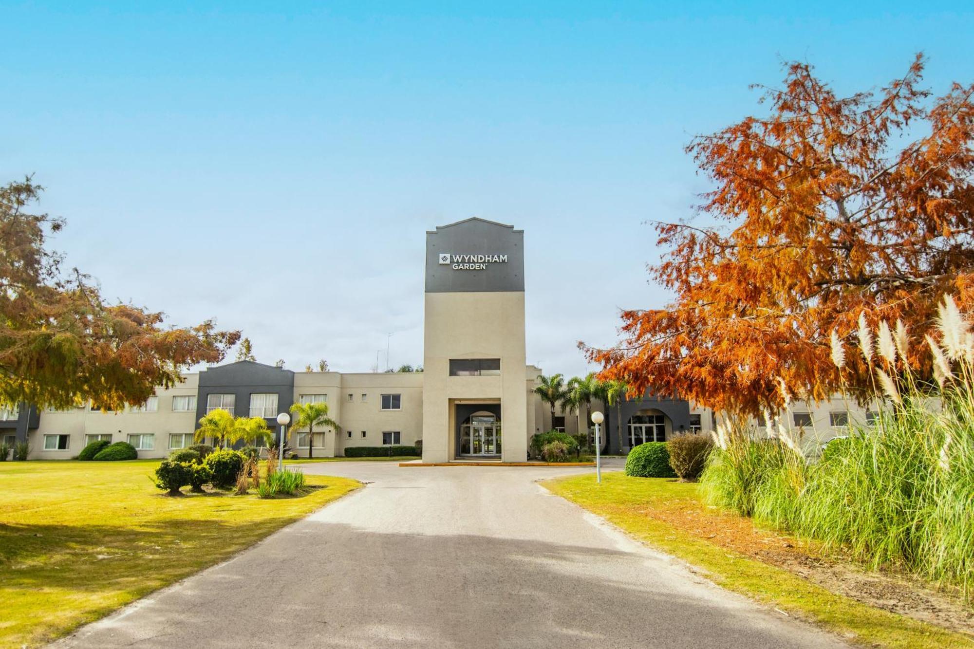 Wyndham Garden Campana Exterior foto